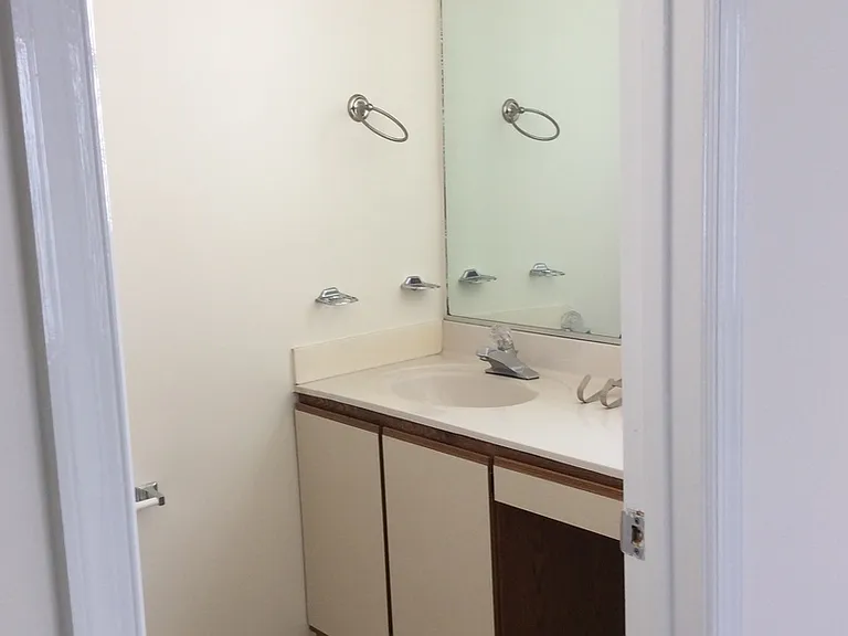 620 Shoreham Ct #204 — Photo 9