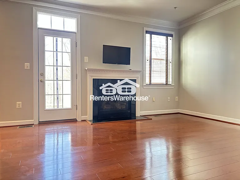 3511 Carriage Walk Ln — Photo 7
