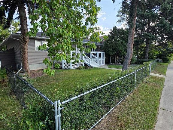 2nd image of 4624 S 49th St