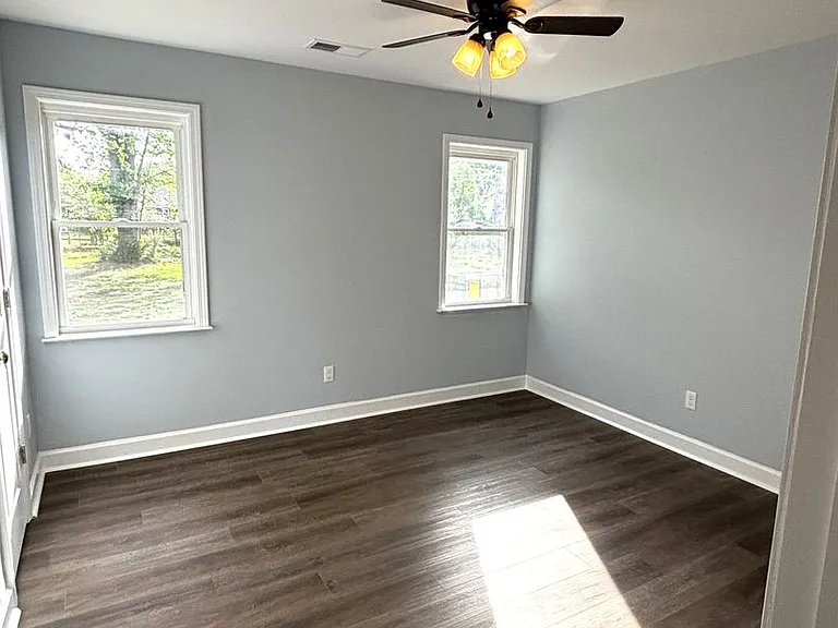 8468 Cedarcrest Dr E — Photo 8