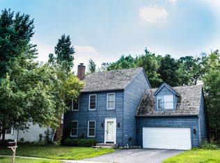 738 Waterbury Ave, Gurnee, IL 60031