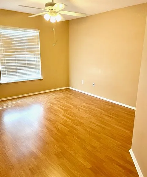 124 Reserve Cir #208 — Photo 12