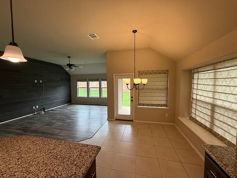 2517 Hadley St — Photo 12