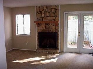 1220 Lowe Ln, Roswell, GA