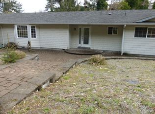 1780 Ivy Ave, Reedsport, OR 97467