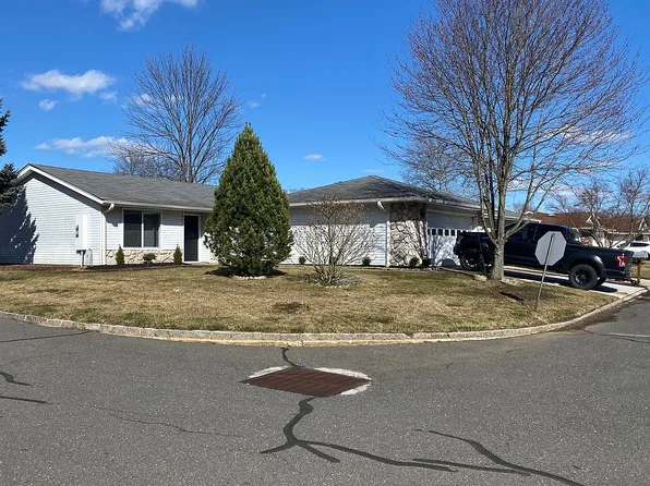 263A Glen Rd, Monroe Township, NJ 08831