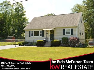 207 Richardson Dr, North Syracuse, NY 13212