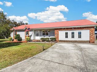317 Cinnamon Drive, Hubert, NC 28539