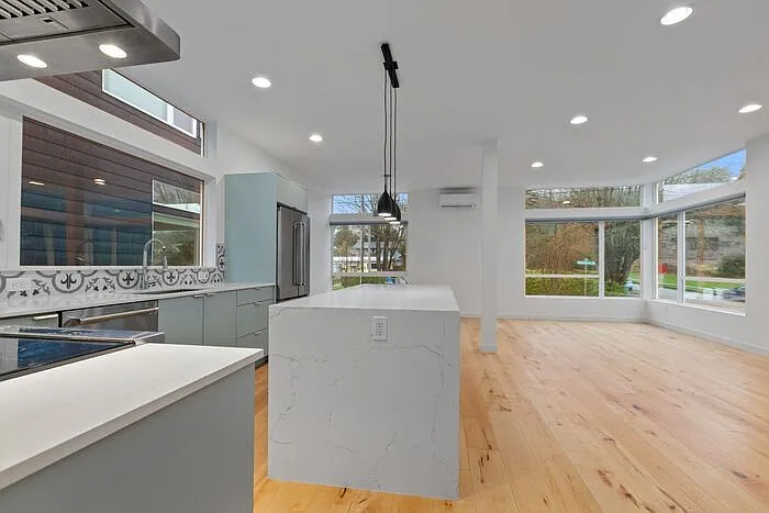 7331 Fauntleroy Way SW — Photo 26