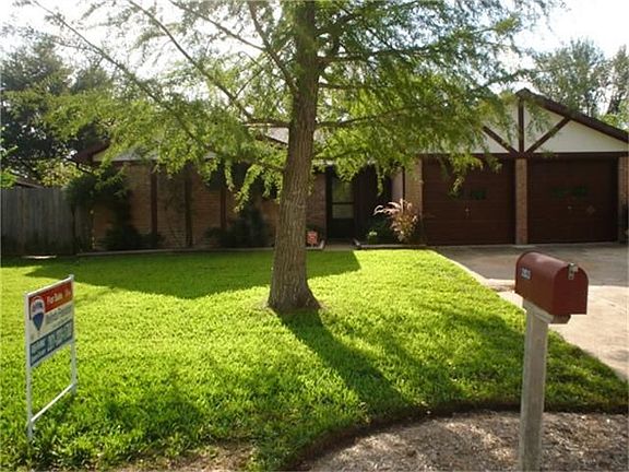 2nd image of 2933 Ocean Way