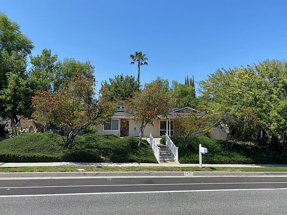 4th image of 24235 Burbank Blvd