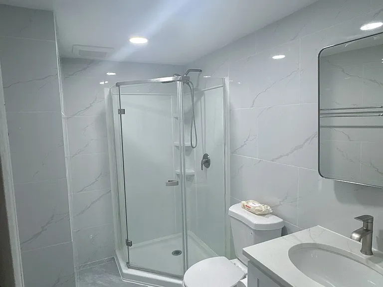 108 Moffett St #BASEMENT — Photo 4