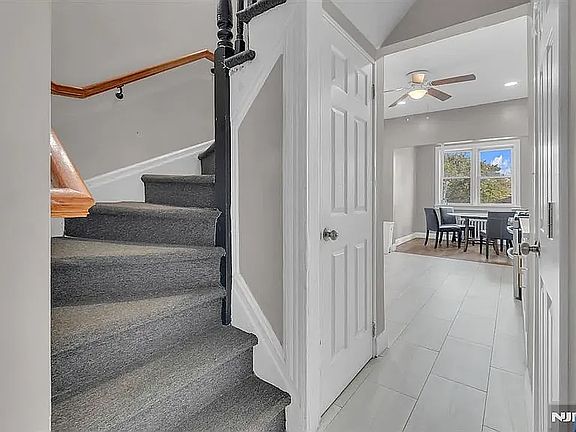 5th image of 231 Garside St