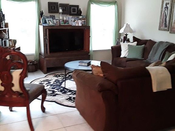 2nd image of 13 Palmer Ln
