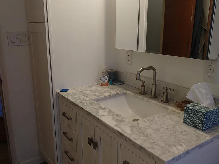 801 Valencia Dr NE — Photo 12