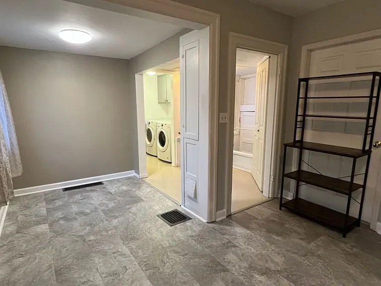 741 Saddlerock Dr — Photo 8