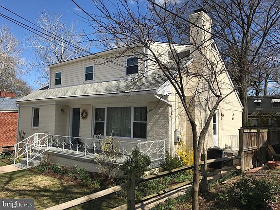5th image of 813 Hayward Ave
