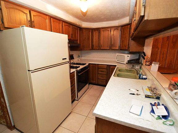 4th image of 1 W White St