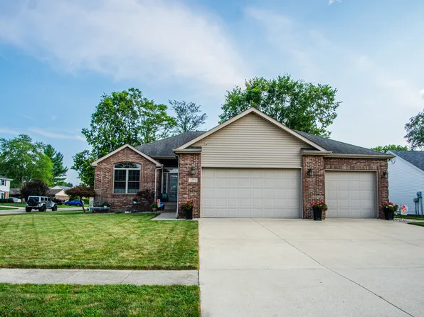 3501 Valley Dr, Columbus, IN 47203