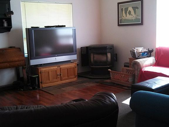 4th image of 700 E Elma Ave