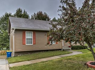 705 Woodson St, Kearney, MO 64060