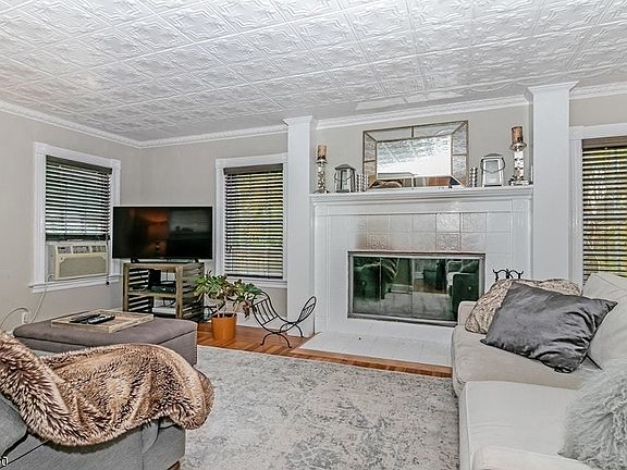 5th image of 355 Green Village Rd