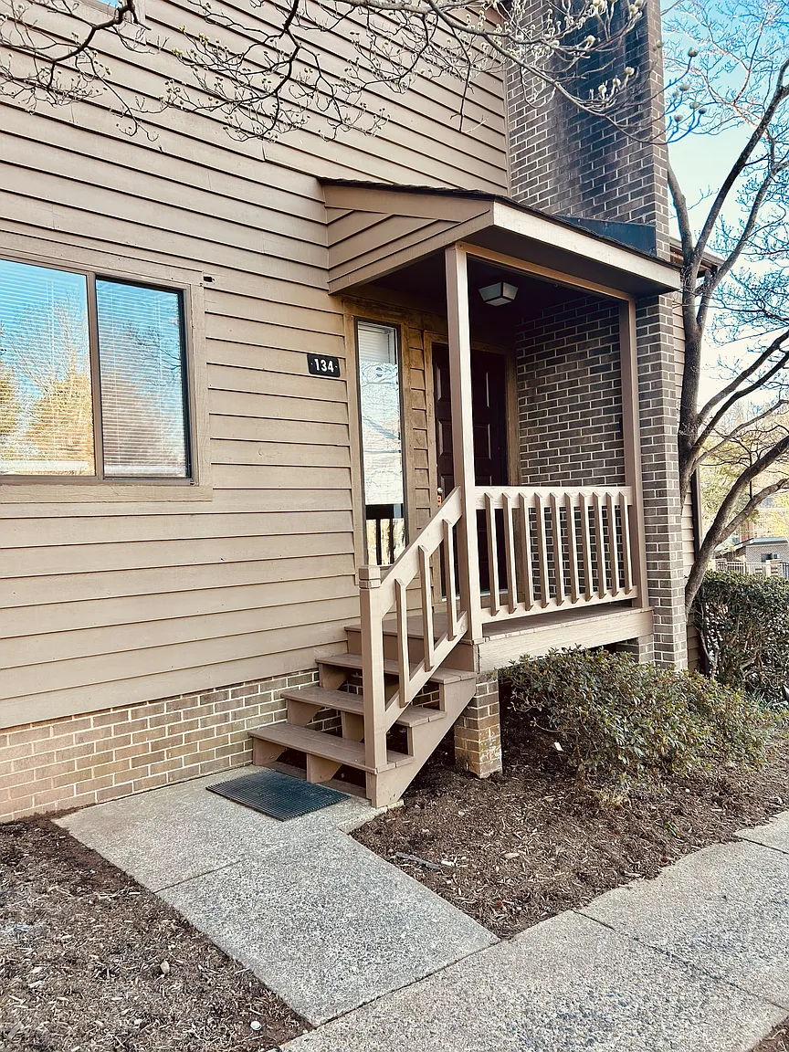 134 Harvest Dr photo 1