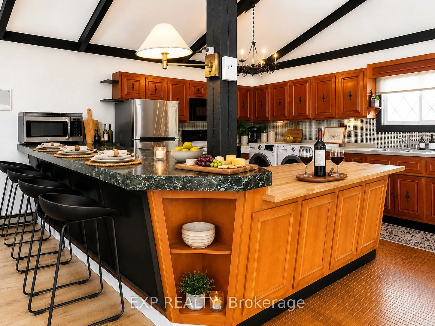 2 bed, $3,200 — Photo 3