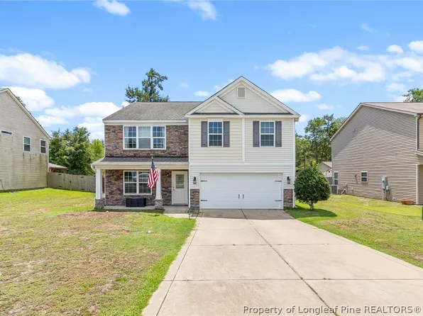 1454 Laguardia Dr, Hope Mills, NC 28348