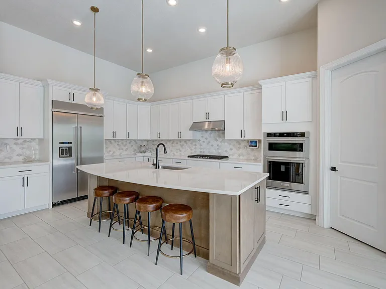 9234 Balsamo Dr — Photo 20