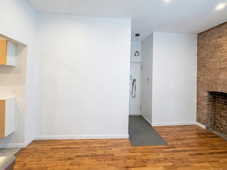 731 Saint Nicholas Ave #3B — Photo 5