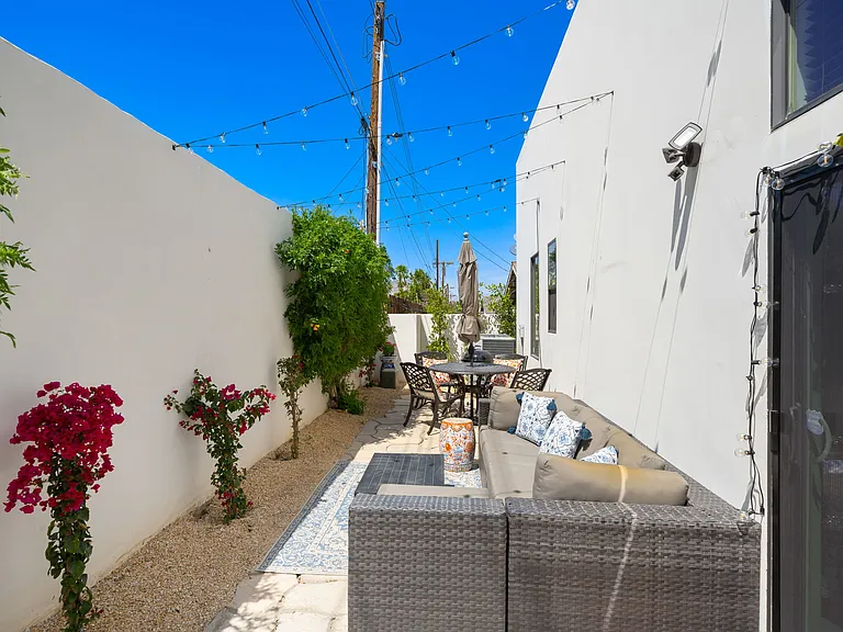 53385 Avenida Mendoza — Photo 34