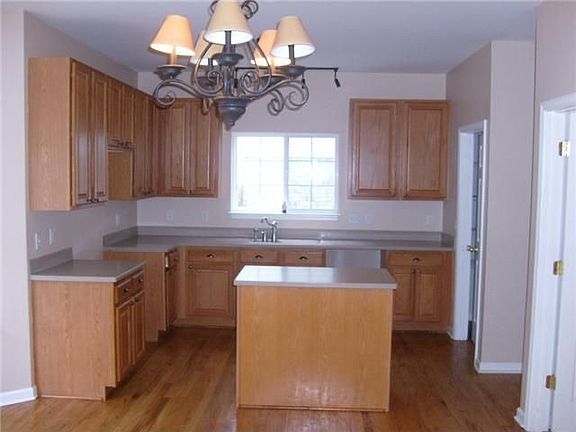 2nd image of 7353 Olmsted Dr