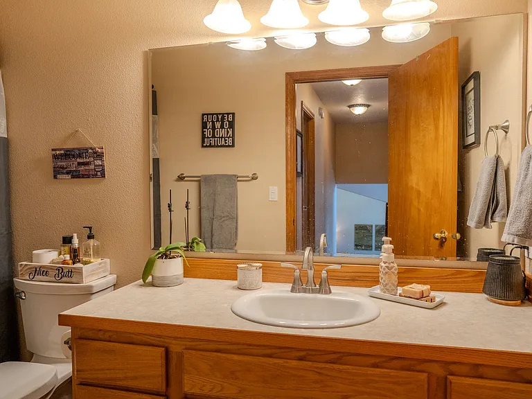 3925 N Graphite Ct — Photo 24