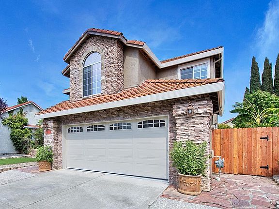 5th image of 2774 Woodmont Dr