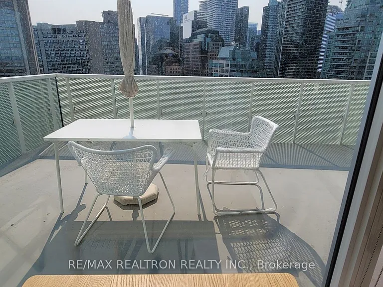 15 Queens Quay E #2404 — Photo 10