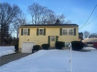 245 Harold Ln, Campbell, OH