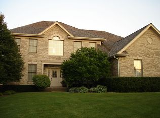 400 Ridge Ln, Lake In The Hills, IL 60156