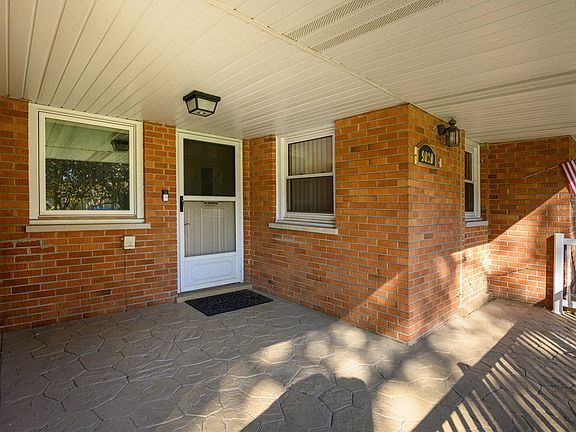 5th image of 9020 S 84th Ct