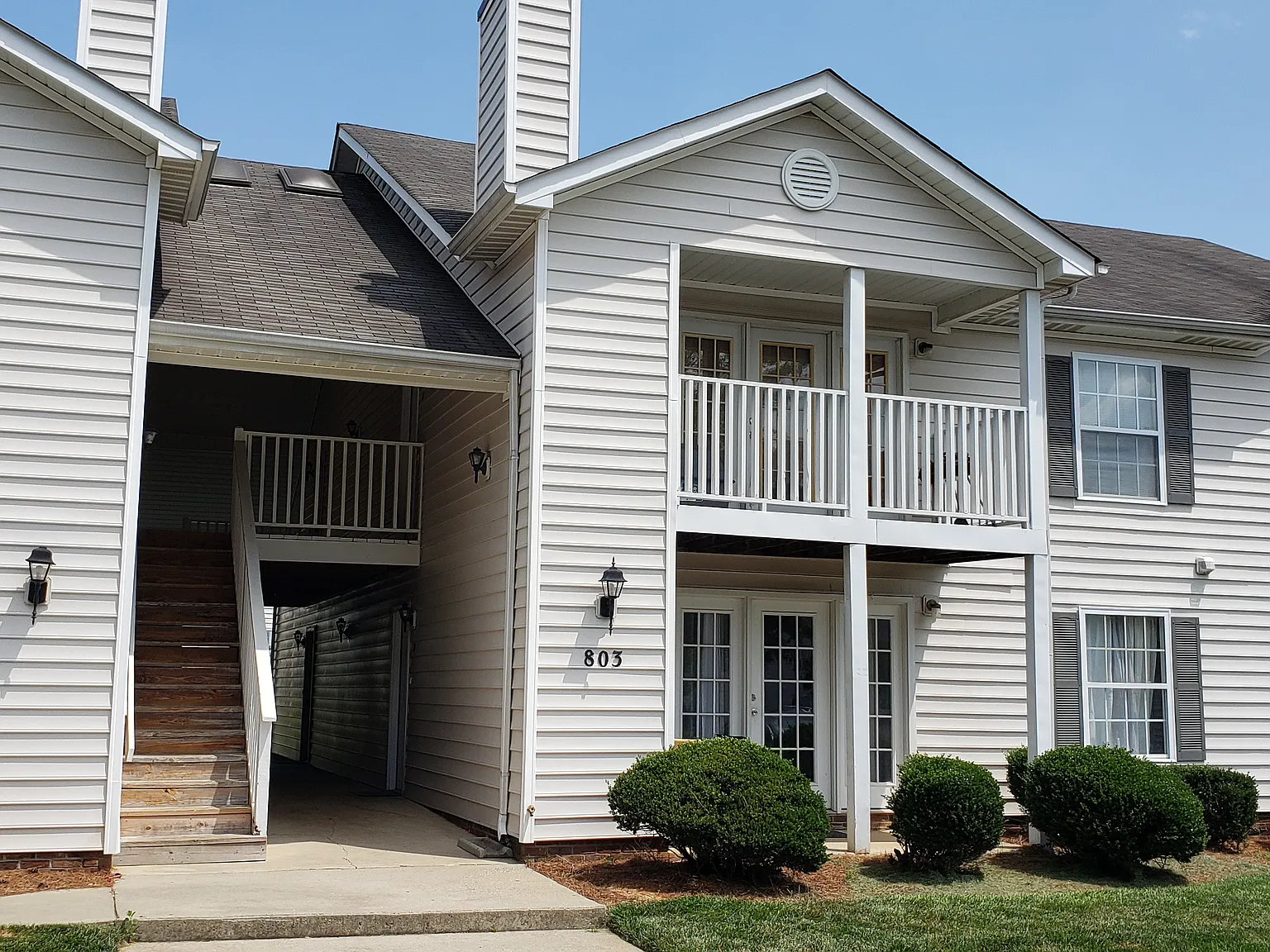 2 bed, 1104 sqft, $1,395 — Photo 1