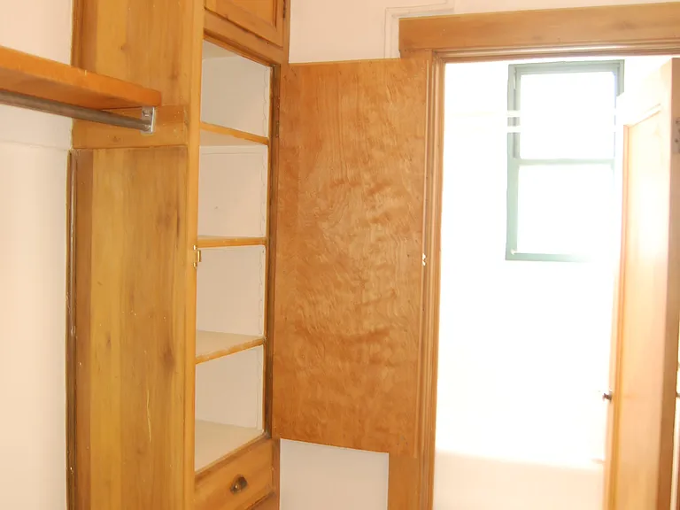 431 West Roscoe Street — Photo 11