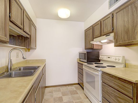 3rd image of 10801 W Thunderbird Blvd