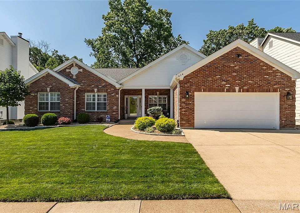 1st image of 414 Arbor Glen Dr