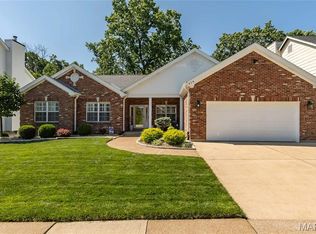 414 Arbor Glen Dr, Ballwin, MO 63021