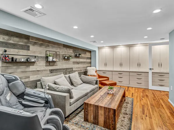 207 Huntington Street image 19 of 43