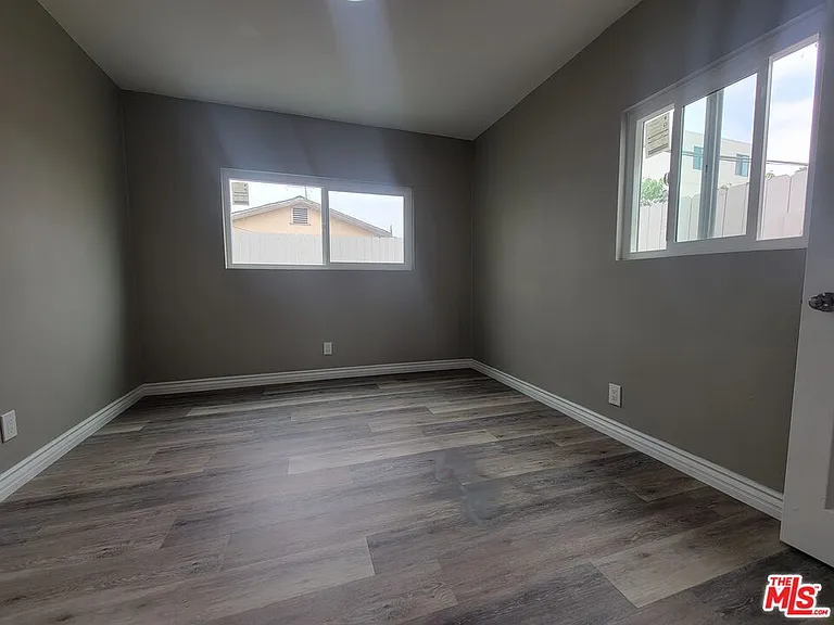 3067 Harrington Ave — Photo 8