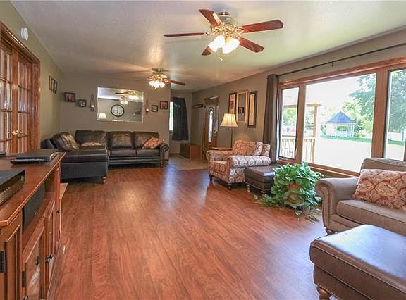 4th image of 3123 S 29th St
