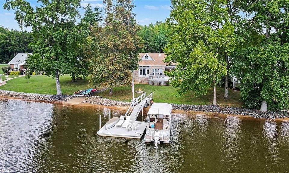 1st image of 235 Pebble Point Rd