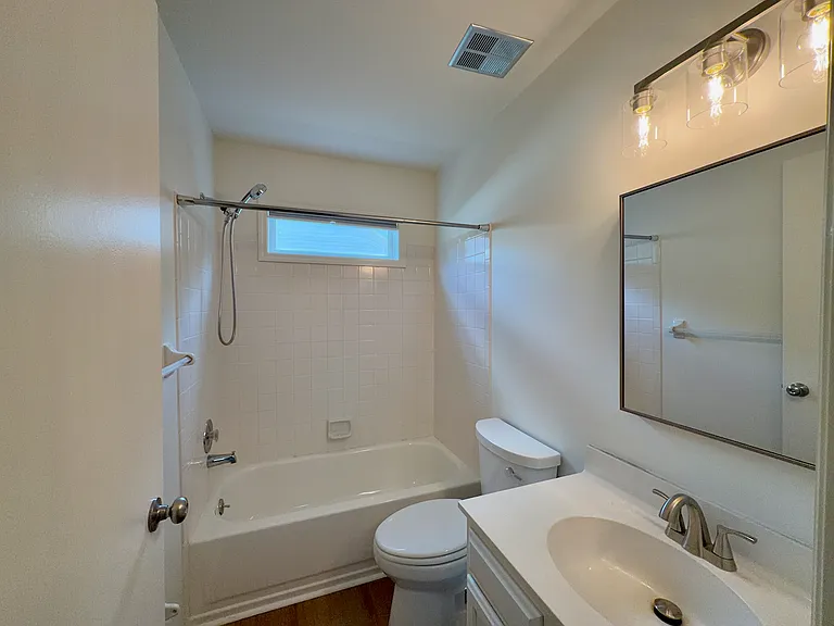 2004 Presidio Dr — Photo 15
