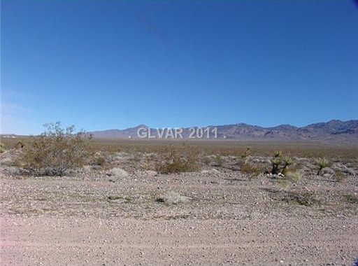 2nd image of 2810 E Latigo Dr